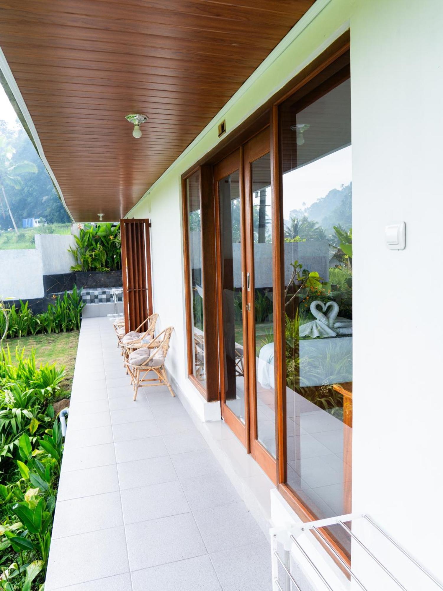 Bisbis House Iseh Village Selat Exteriér fotografie